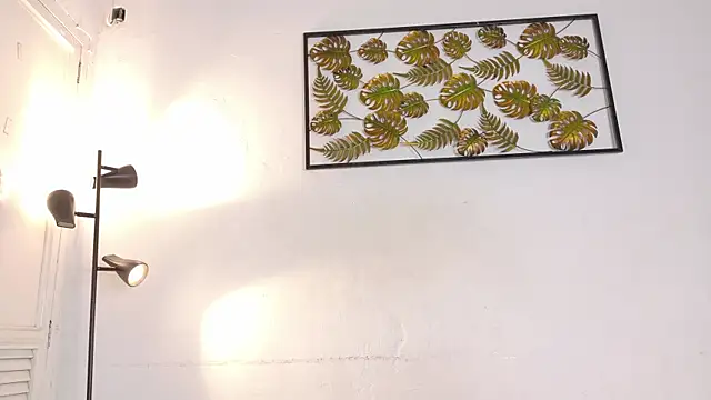 Snapshot of natalia_aguirre1 chatting on 12.21.25 natalia aguirre1 online show from 12.21.25