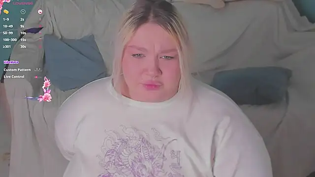 LilyBelll online show from 03.20.25