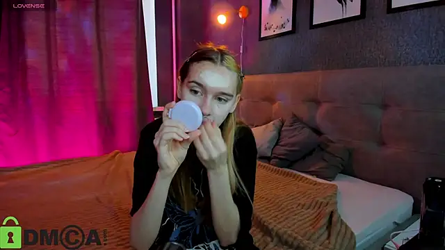 Lesi Moonie01 online show from 10.14.25