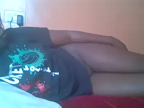 Snapshot of Moonfades chatting on 01.19.25 Moonfades online show from 01.19.25