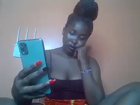 Snapshot of Moonfades chatting on 01.31.25 Moonfades online show from 01.31.25