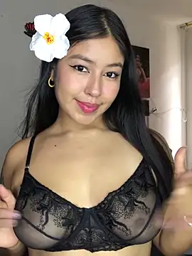 EmmaRossem online show from 04.18.26