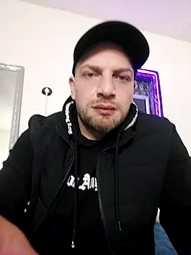 Snapshot of JasonKlove chatting on 02.14.26 JasonKlove online show from 02.14.26