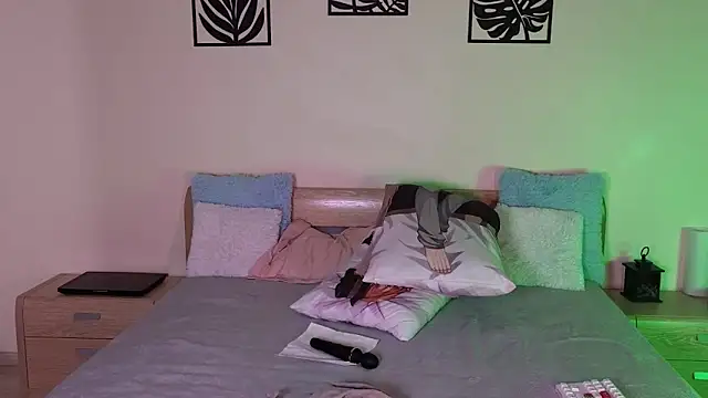 katycrown online show from 09.15.25