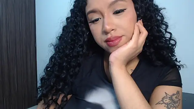 Snapshot of barbara_falcons chatting on 06.21.26 barbara falcons online show from 06.21.26