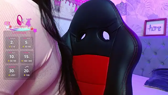 Snapshot of violletha chatting on 10.25.25 violletha online show from 10.25.25