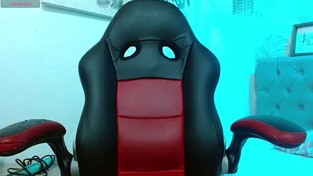 Snapshot of violletha chatting on 11.26.25 violletha online show from 11.26.25