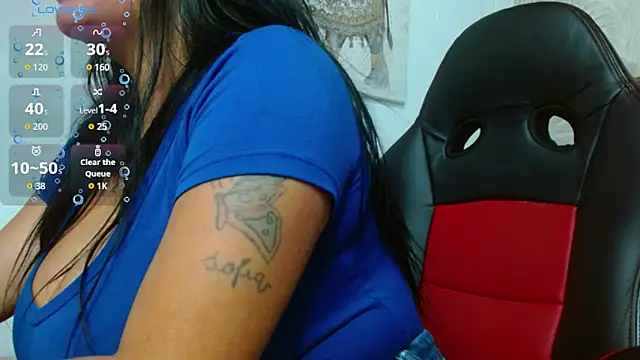 Snapshot of violletha chatting on 11.28.25 violletha online show from 11.28.25