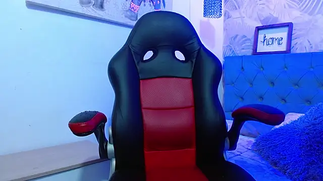 Snapshot of violletha chatting on 12.03.25 violletha online show from 12.03.25