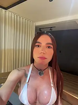 Snapshot of carolynnetrujillo chatting on 05.04.26 carolynnetrujillo online show from 05.04.26