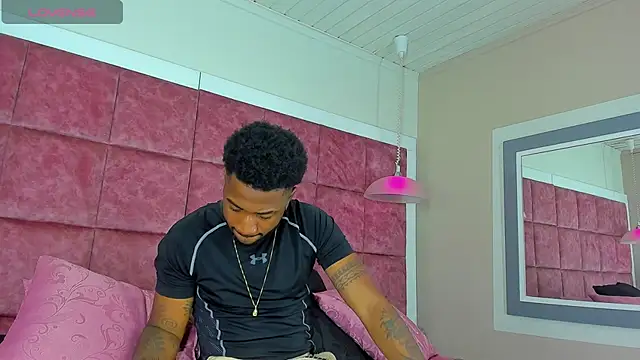 Snapshot of Drake_Nassir4 chatting on 01.06.25 Drake Nassir4 online show from 01.06.25