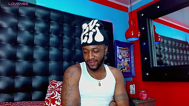 Snapshot of Drake_Nassir4 chatting on 01.11.25 Drake Nassir4 online show from 01.11.25