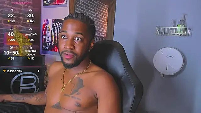 Snapshot of Drake_Nassir4 chatting on 01.13.25 Drake Nassir4 online show from 01.13.25