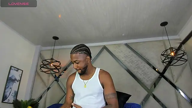 Snapshot of Drake_Nassir4 chatting on 01.29.25 Drake Nassir4 online show from 01.29.25