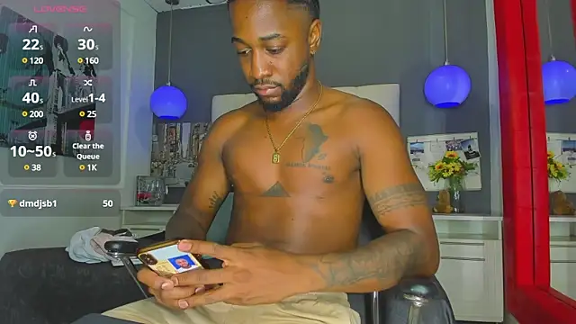 Snapshot of Drake_Nassir4 chatting on 02.01.25 Drake Nassir4 online show from 02.01.25