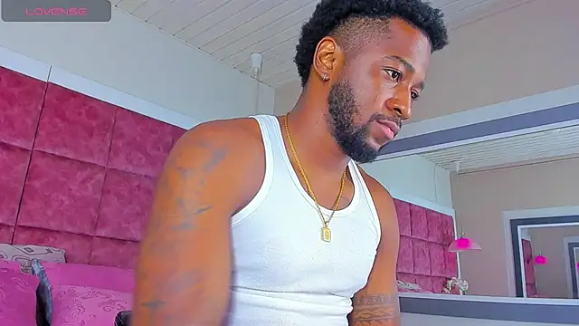 Snapshot of Drake_Nassir4 chatting on 02.07.25 Drake Nassir4 online show from 02.07.25