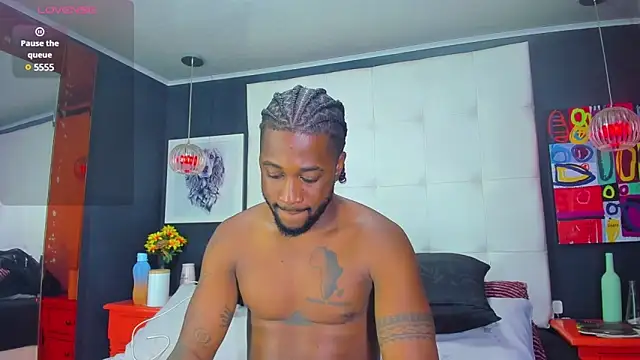 Snapshot of Drake_Nassir4 chatting on 02.08.25 Drake Nassir4 online show from 02.08.25