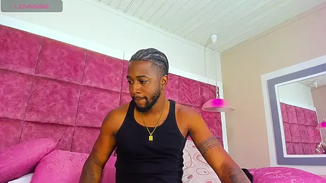 Snapshot of Drake_Nassir4 chatting on 02.17.25 Drake Nassir4 online show from 02.17.25