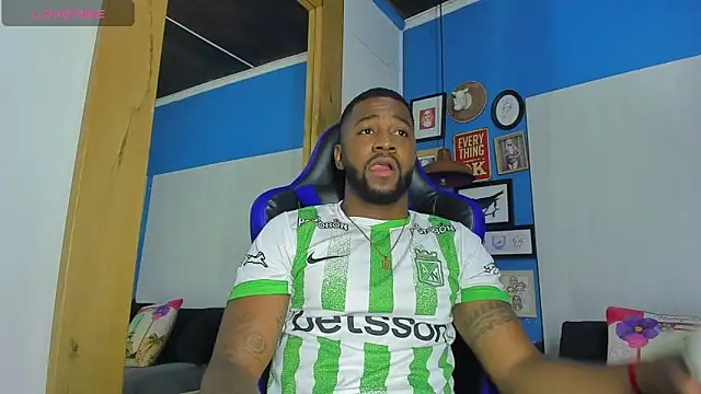 Snapshot of Drake_Nassir4 chatting on 09.09.25 Drake Nassir4 online show from 09.09.25