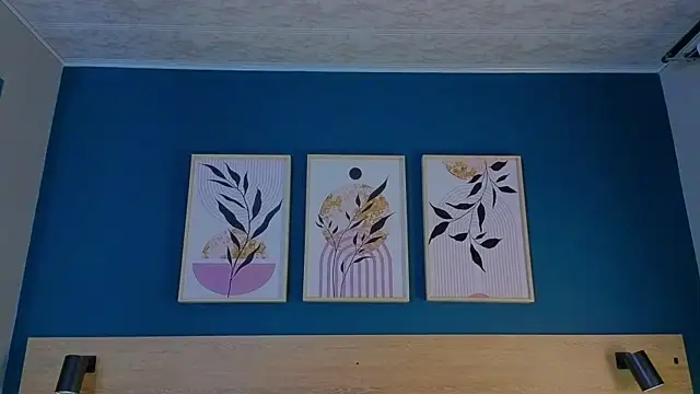 GabyPetit online show from 10.02.25