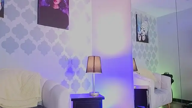 Snapshot of GabyPetit chatting on 05.29.26 GabyPetit online show from 05.29.26