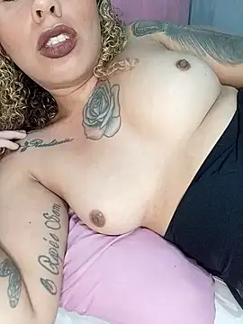 Snapshot of carolfetiche chatting on 12.19.25 carolfetiche online show from 12.19.25