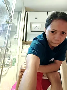 Snapshot of doggiepossession chatting on 10.28.25 doggiepossession online show from 10.28.25