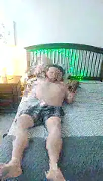 Snapshot of Boo-boo_kittyfux chatting on 05.19.26 Boo-boo kittyfux online show from 05.19.26