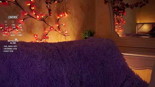 GillianDowdey online show from 11.22.25