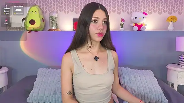 Snapshot of CheryelFox chatting on 06.26.26 CheryelFox online show from 06.26.26