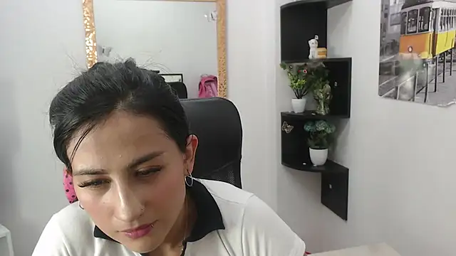 EmilyyEvans  online show from 01.10.25