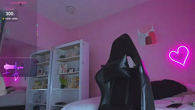 Ian Castillo  online show from 03.06.25