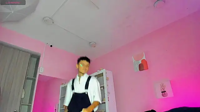 Ian Castillo  online show from 11.25.25