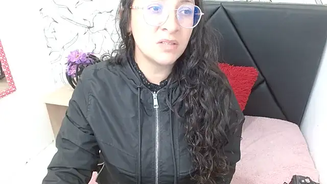 Snapshot of sarax_ximena chatting on 07.01.26 sarax ximena online show from 07.01.26
