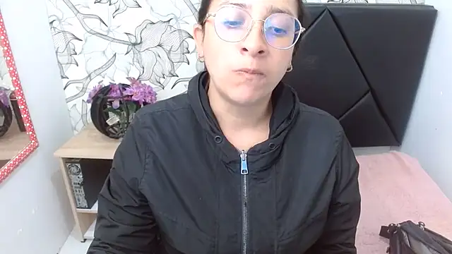 Snapshot of sarax_ximena chatting on 07.16.26 sarax ximena online show from 07.16.26