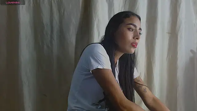 Snapshot of AntonellaAndNoah chatting on 12.05.24 AntonellaAndNoah online show from 12.05.24