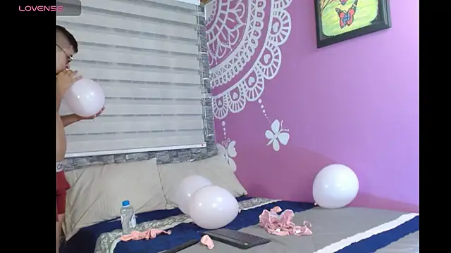 Snapshot of AntonellaAndNoah chatting on 01.09.26 AntonellaAndNoah online show from 01.09.26