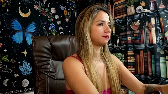 Snapshot of julietta___jackson chatting on 12.17.24 julietta jackson online show from 12.17.24