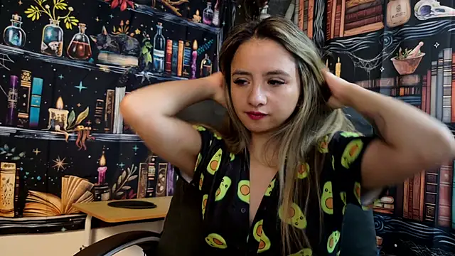 Snapshot of julietta___jackson chatting on 12.26.24 julietta jackson online show from 12.26.24