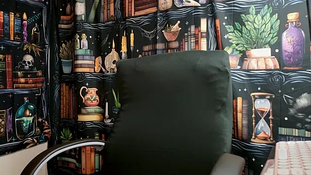Snapshot of julietta___jackson chatting on 12.28.24 julietta jackson online show from 12.28.24