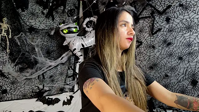 julietta   jackson online show from 10.27.25