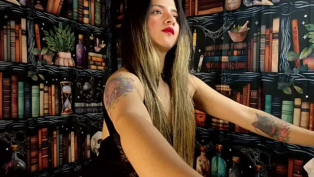 julietta   jackson online show from 11.21.25