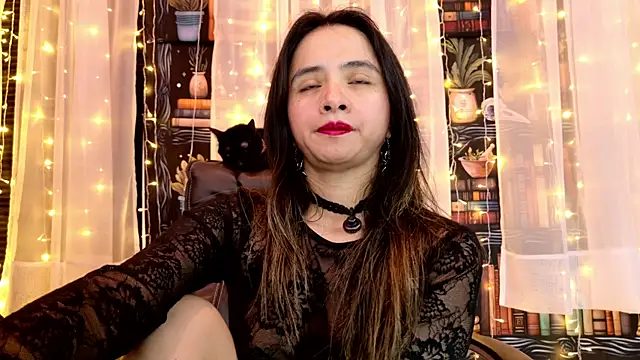 Snapshot of julietta___jackson chatting on 07.27.26 julietta jackson online show from 07.27.26