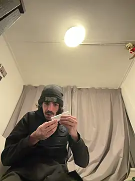 Snapshot of wolfwhite95 chatting on 11.07.25 wolfwhite95 online show from 11.07.25