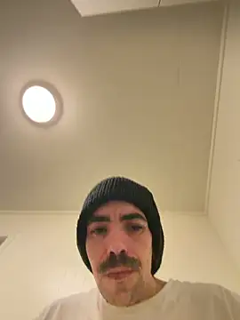 Snapshot of wolfwhite95 chatting on 02.28.26 wolfwhite95 online show from 02.28.26