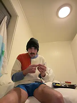 Snapshot of wolfwhite95 chatting on 03.03.26 wolfwhite95 online show from 03.03.26