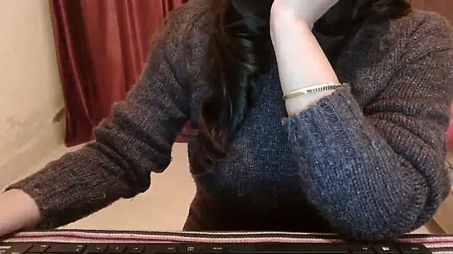 ANANYA-TIWARI online show from 12.16.25