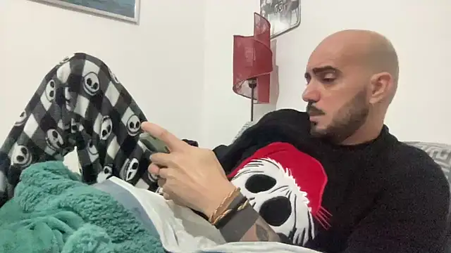 alessandromori91 online show from 12.14.25