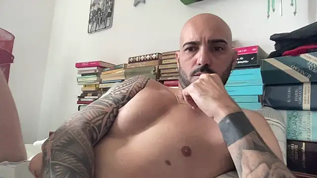 Snapshot of alessandromori91 chatting on 06.05.26 alessandromori91 online show from 06.05.26