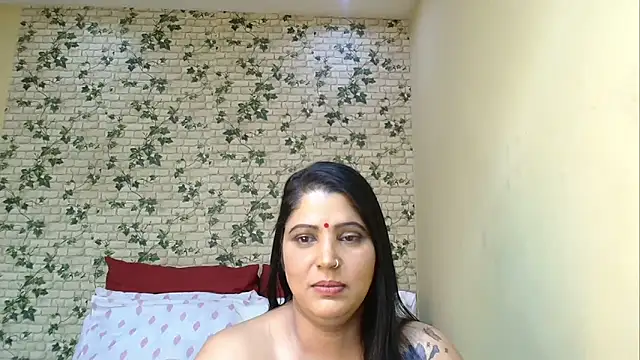 Snapshot of XIndianintimacy chatting on 06.11.26 XIndianintimacy online show from 06.11.26
